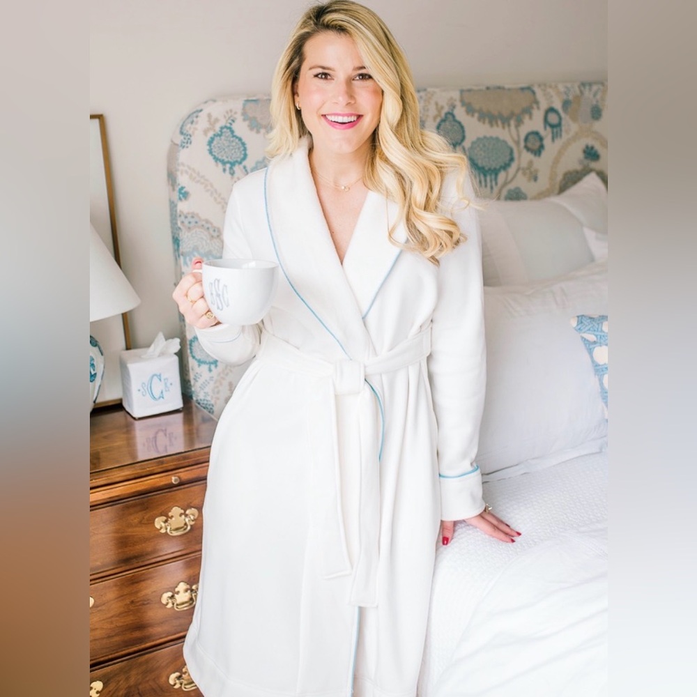 Lake pajamas  Navy White Women's Robe EUC size large